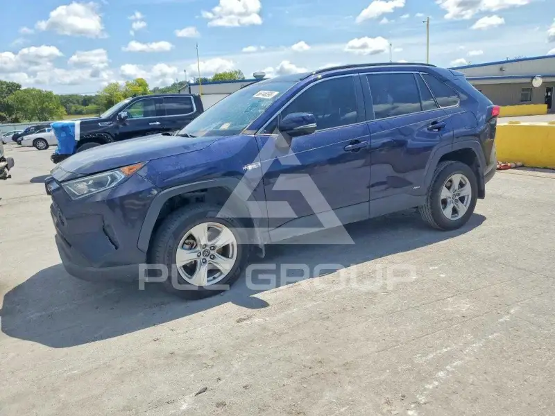 2020 Toyota RAV4 фото