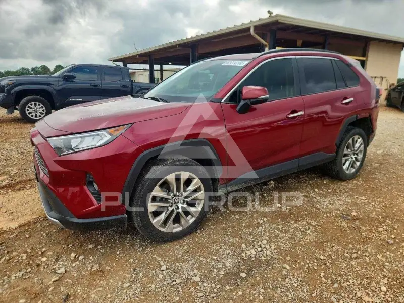 2020 Toyota RAV4 фото