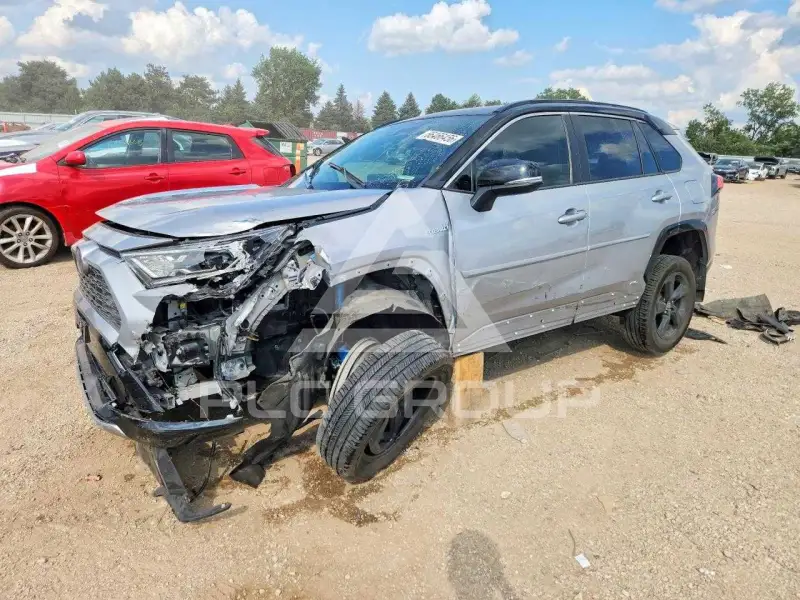 2020 Toyota RAV4 фото