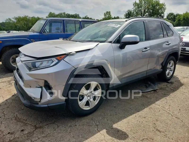 2020 Toyota RAV4 фото