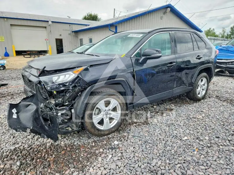 2020 Toyota RAV4 фото