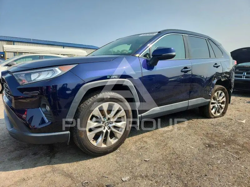 2020 Toyota RAV4 фото