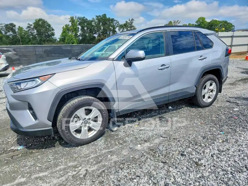 2020 Toyota RAV4 photo
