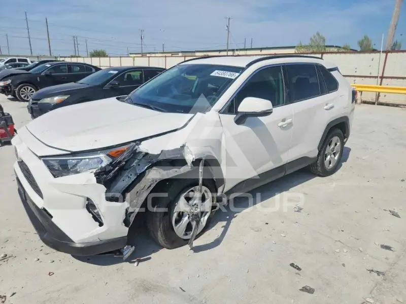 2020 Toyota RAV4 photo