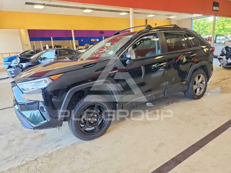 2020 Toyota RAV4 фото