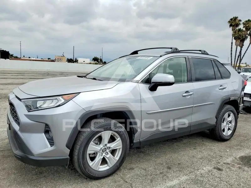 2020 Toyota RAV4 photo
