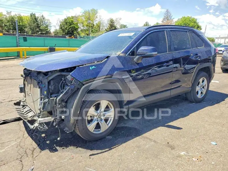 2020 Toyota RAV4 фото