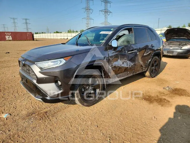 2020 Toyota RAV4 фото