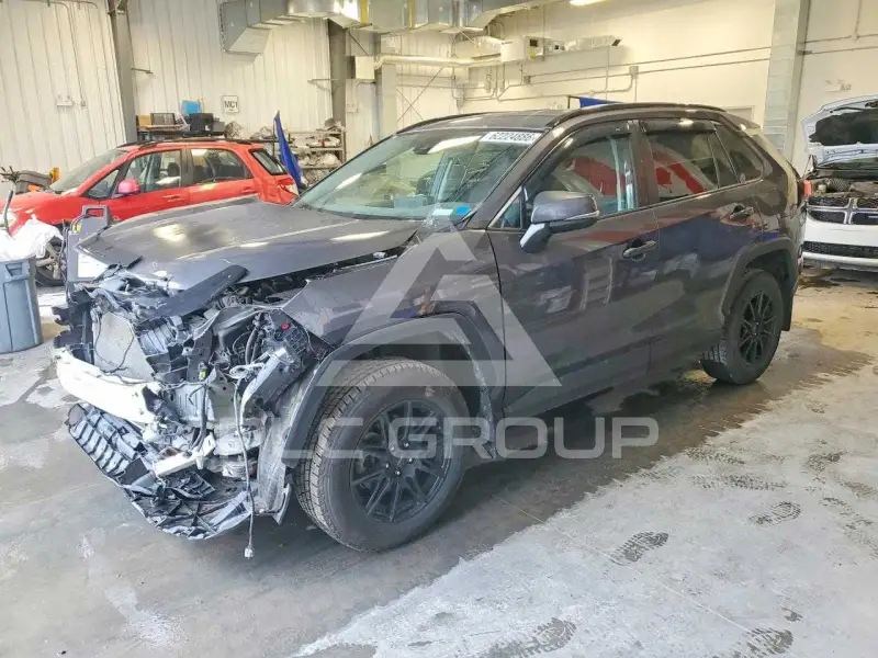2020 Toyota RAV4 фото