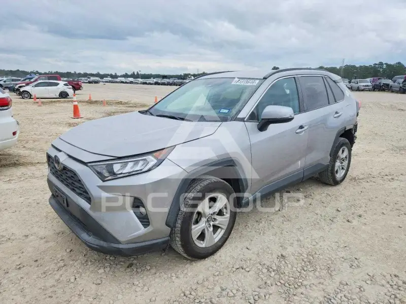 2020 Toyota RAV4 фото