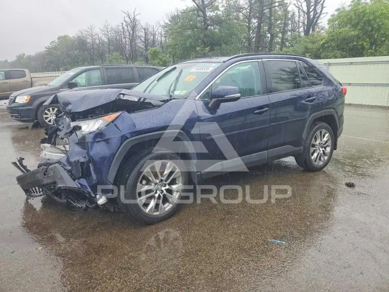 2020 Toyota RAV4 фото