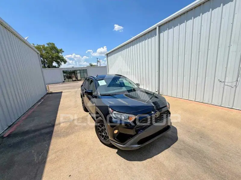 2020 Toyota RAV4 фото
