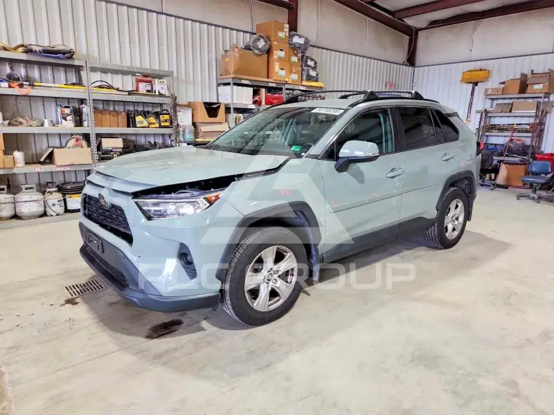 2020 Toyota RAV4 фото