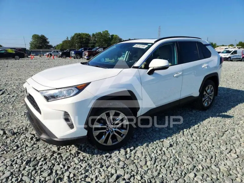 2020 Toyota RAV4 photo