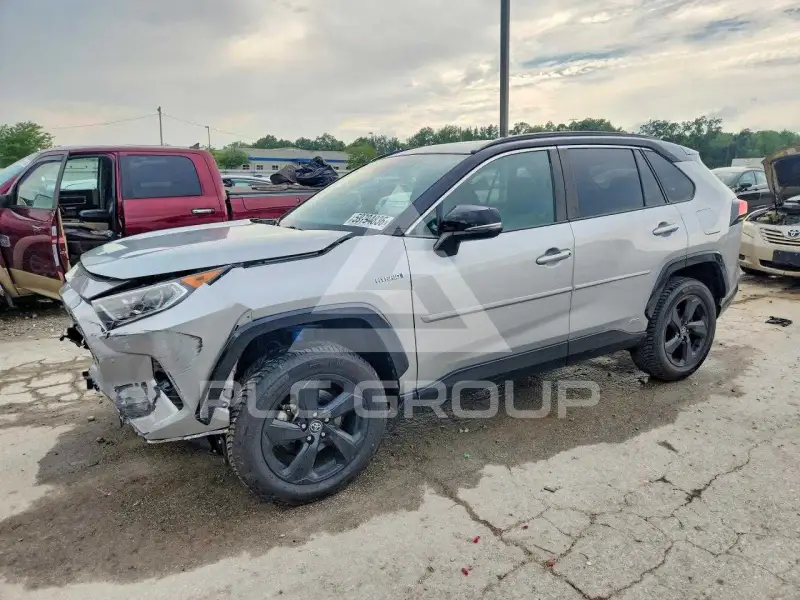 2020 Toyota RAV4 фото