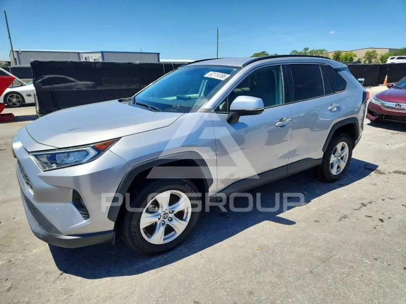 2020 Toyota RAV4 фото
