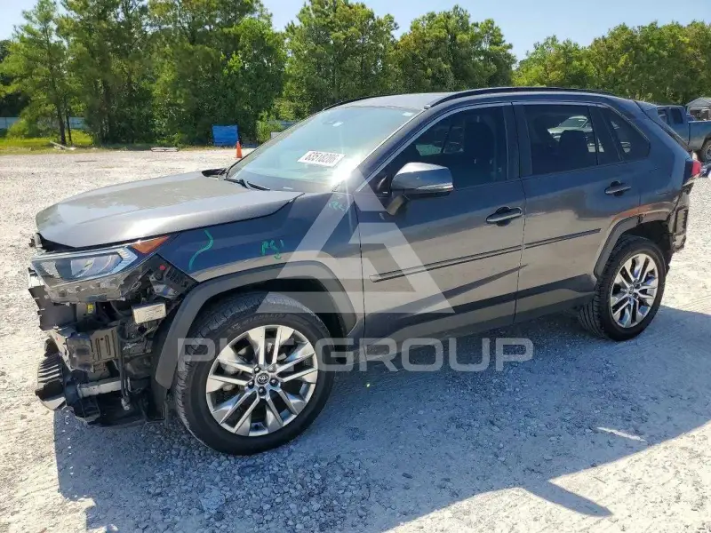 2020 Toyota RAV4 photo