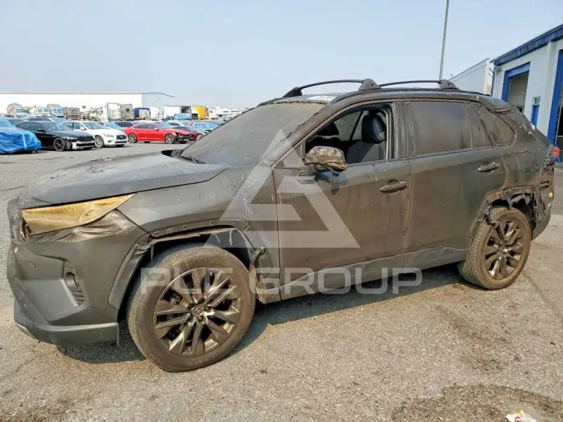 2020 Toyota RAV4 фото