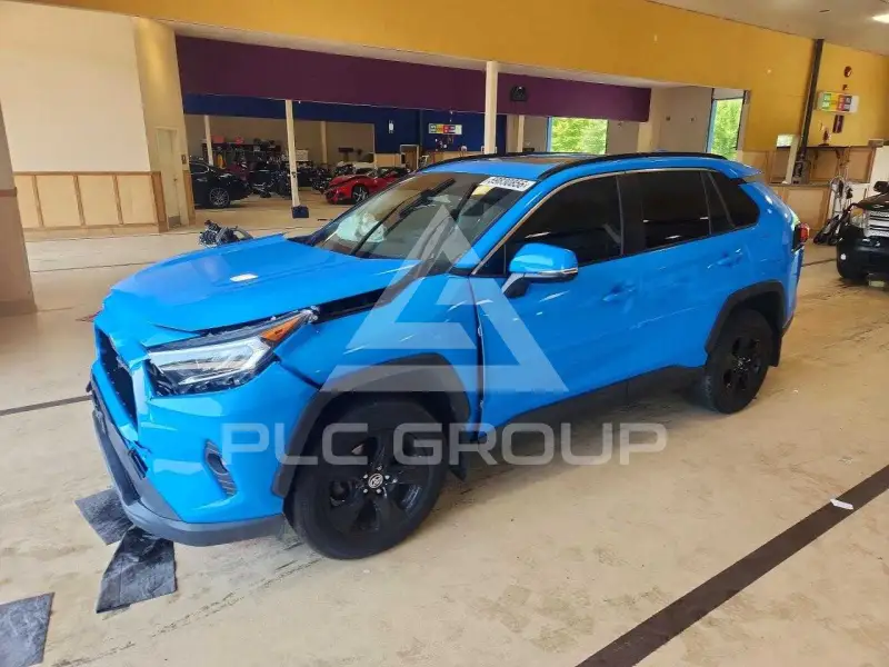 2020 Toyota RAV4 фото