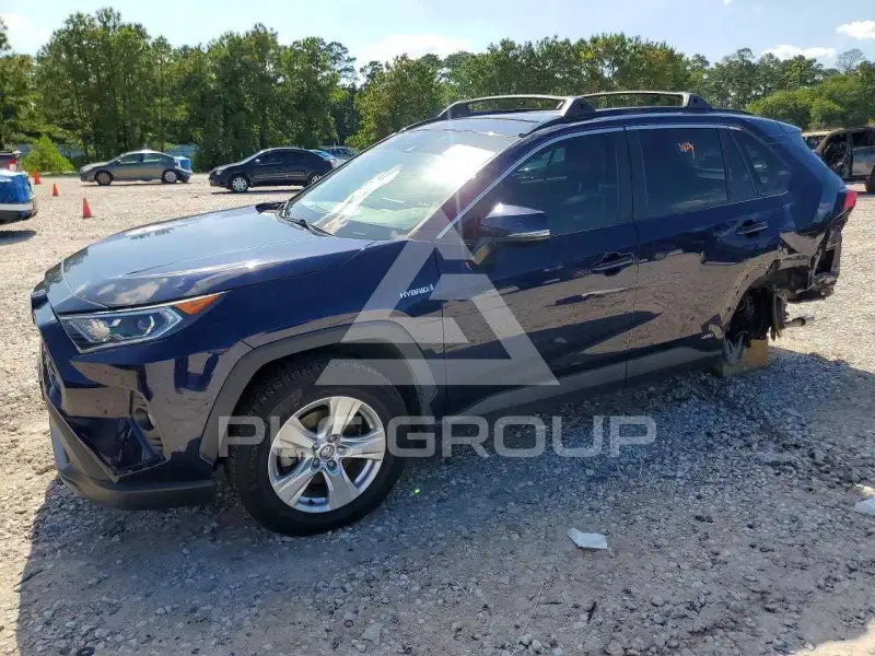 2020 Toyota RAV4 фото