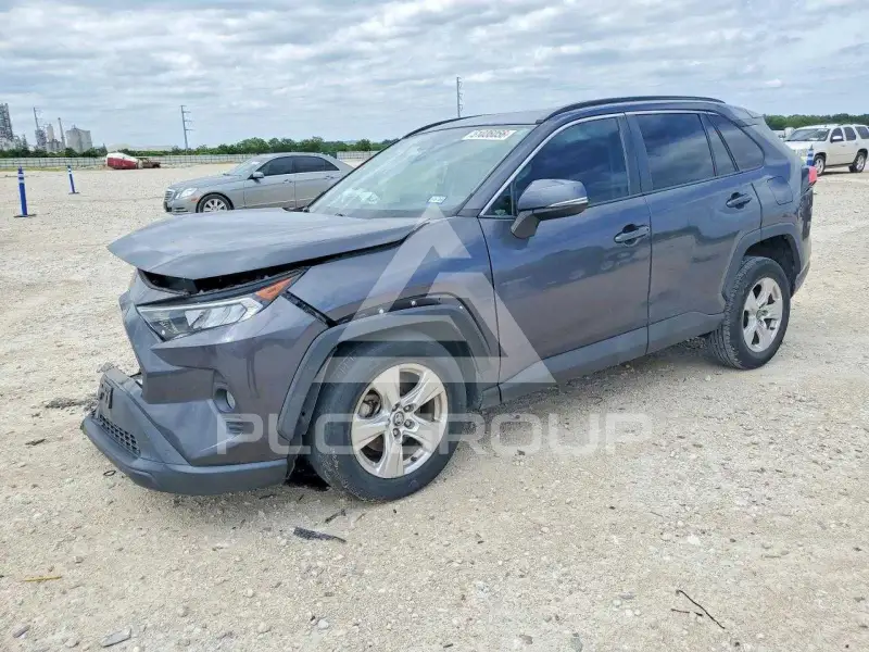 2020 Toyota RAV4 фото