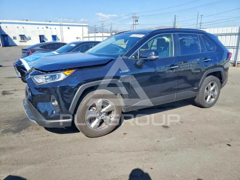 2020 Toyota RAV4 фото