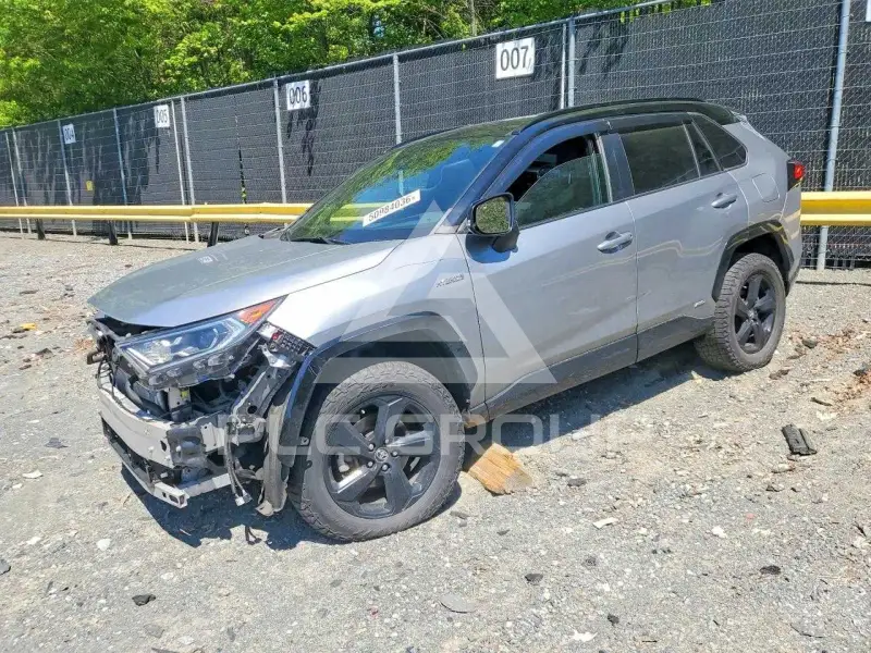 2020 Toyota RAV4 фото