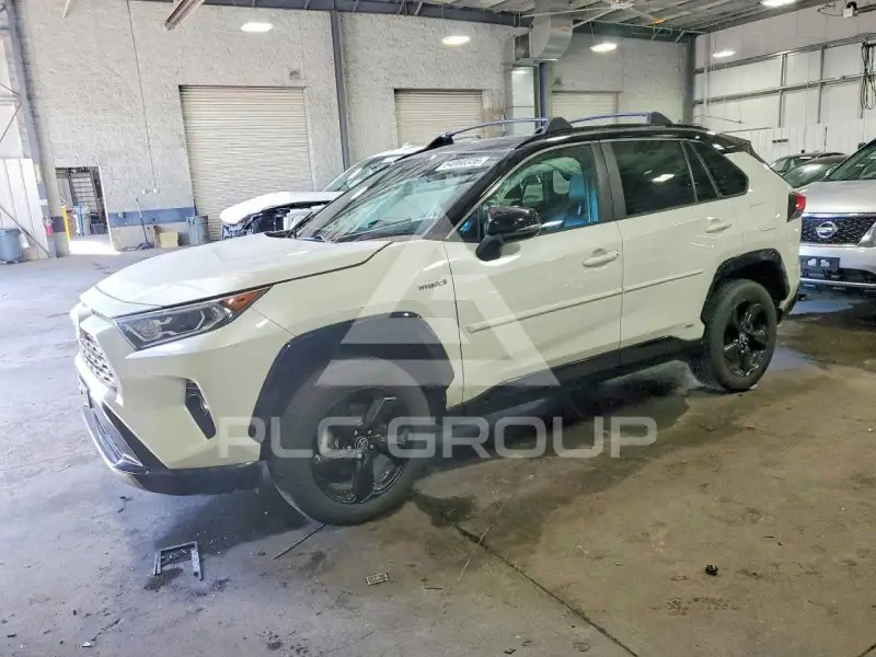 2020 Toyota RAV4 фото