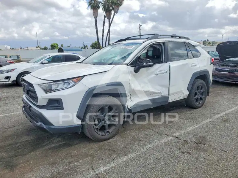 2020 Toyota RAV4 photo