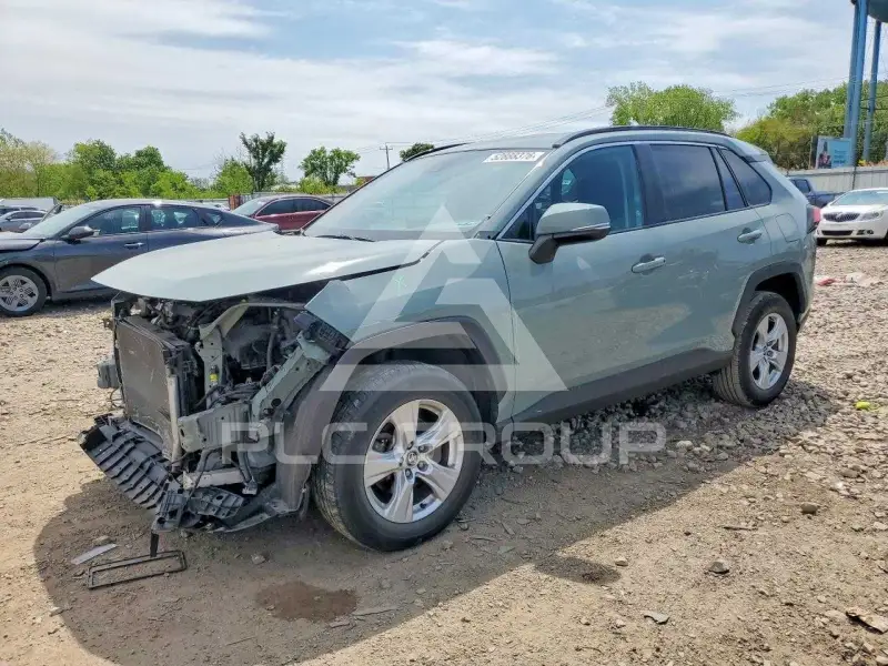 2020 Toyota RAV4 фото