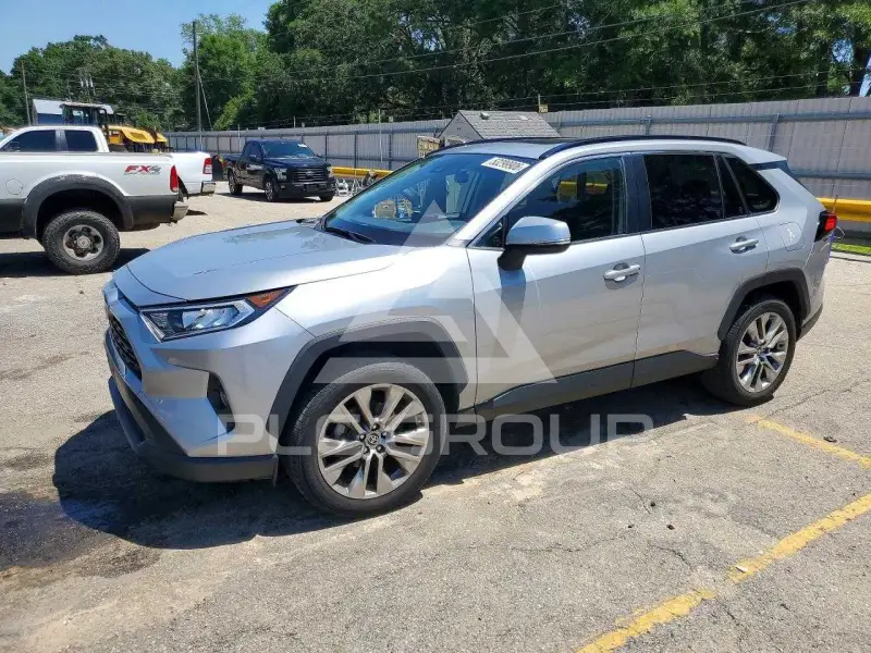2020 Toyota RAV4 фото
