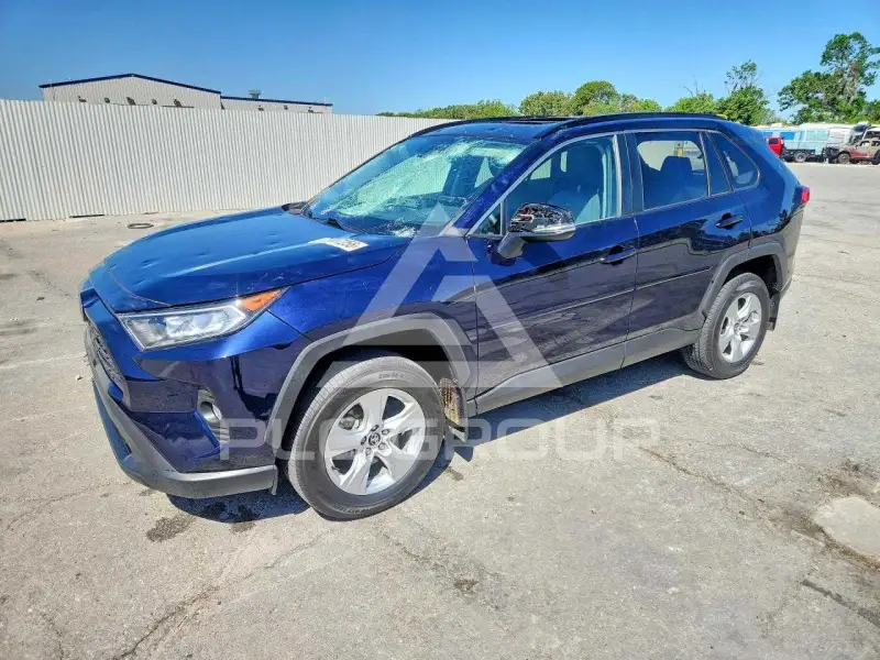2020 Toyota RAV4 фото