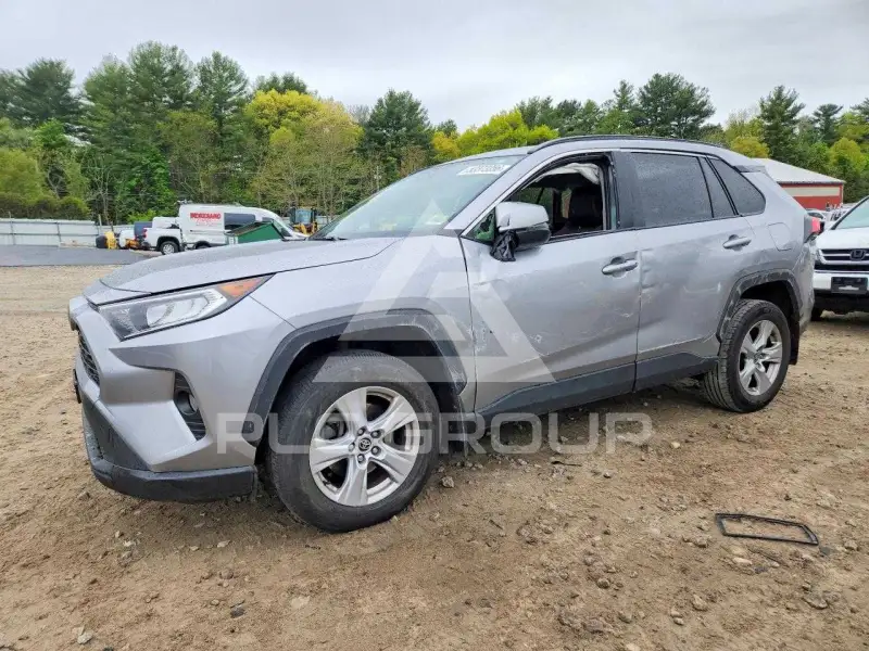 2020 Toyota RAV4 фото