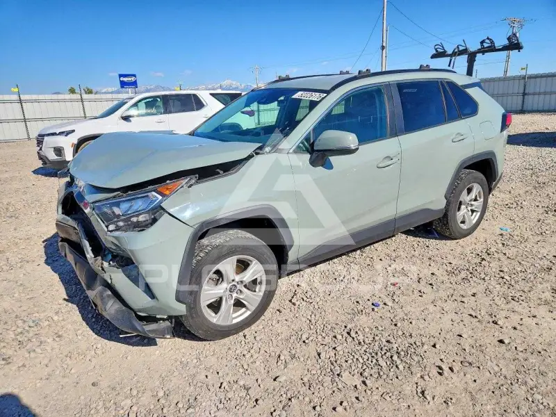 2020 Toyota RAV4 фото