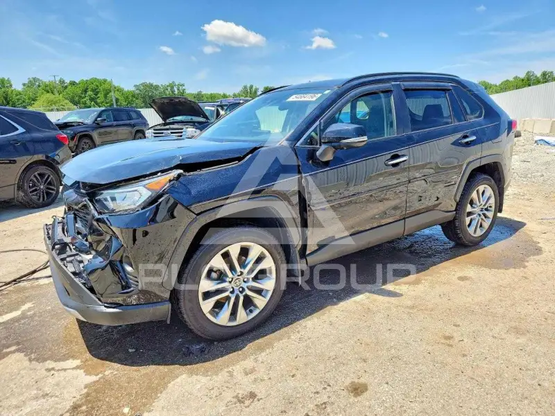2020 Toyota RAV4 фото