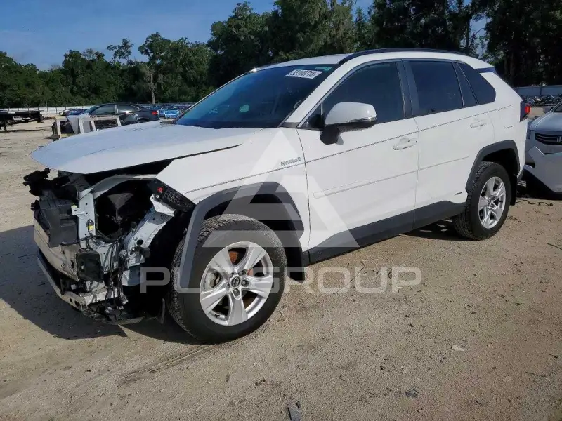2020 Toyota RAV4 фото