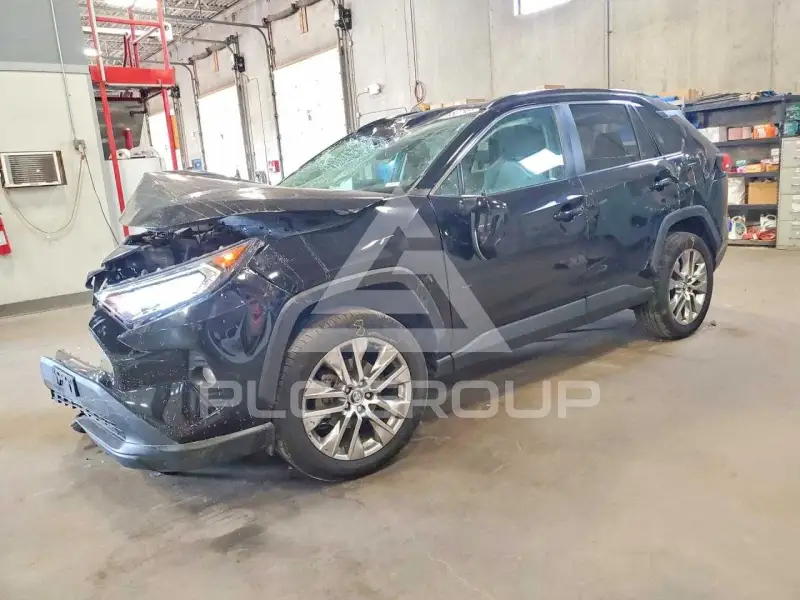 2020 Toyota RAV4 фото