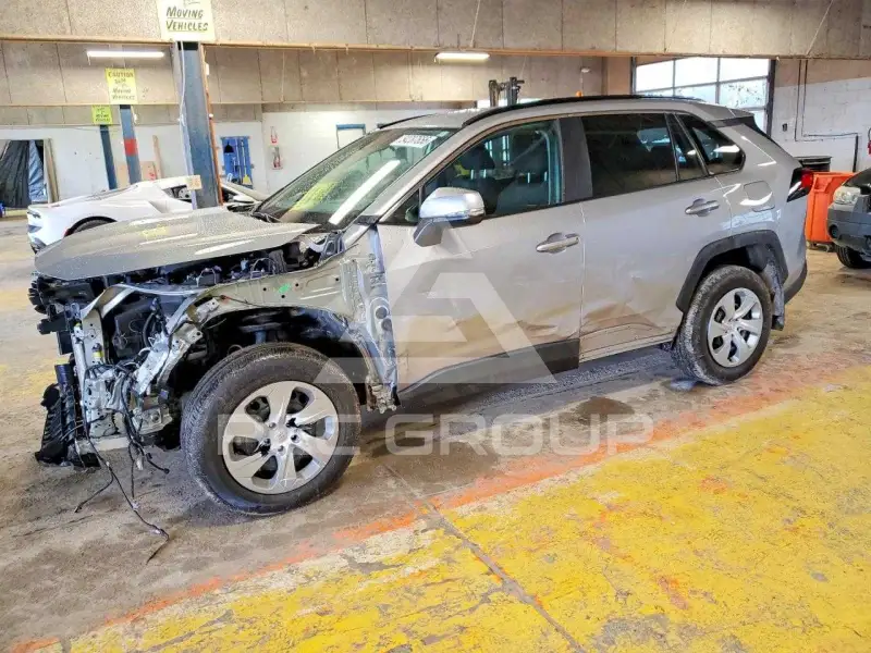 2020 Toyota RAV4 фото