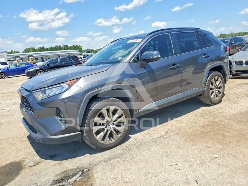 2020 Toyota RAV4 photo
