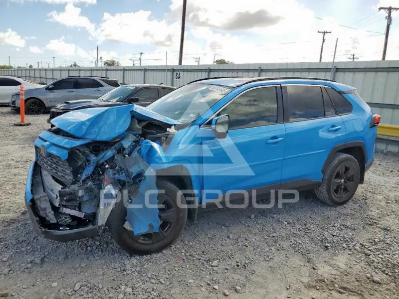 2020 Toyota RAV4 фото