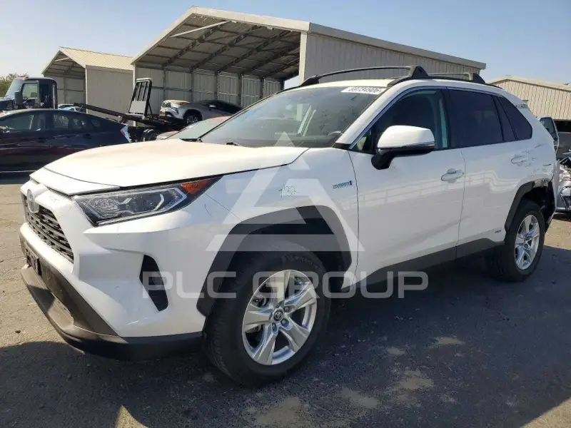 2020 Toyota RAV4 фото
