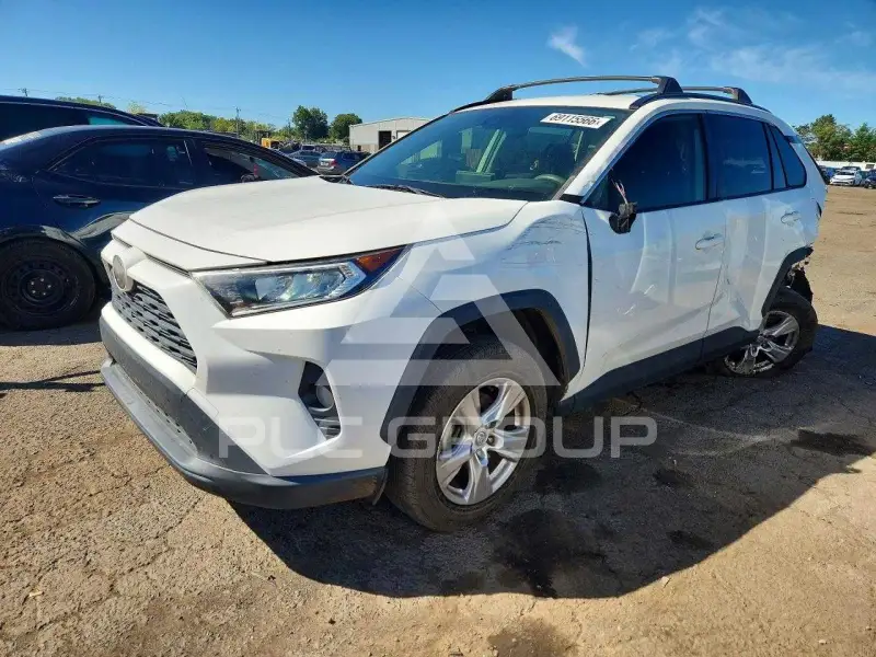 2020 Toyota RAV4 фото