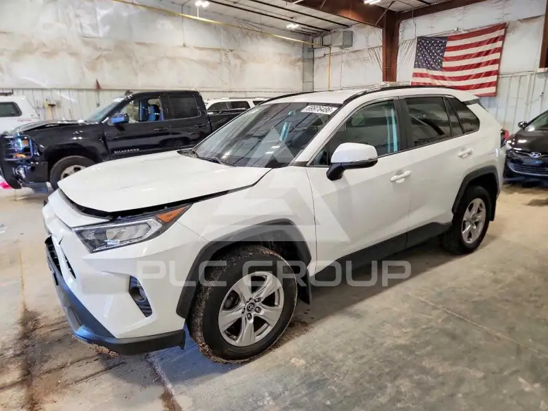 2020 Toyota RAV4 фото