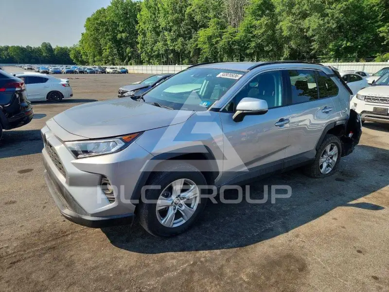 2020 Toyota RAV4 фото