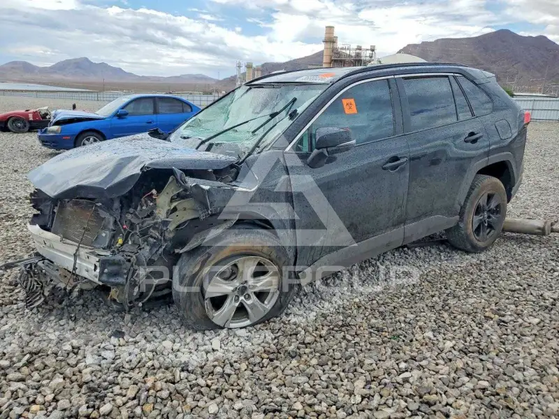 2020 Toyota RAV4 photo