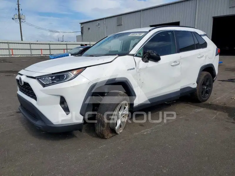 2020 Toyota RAV4 фото