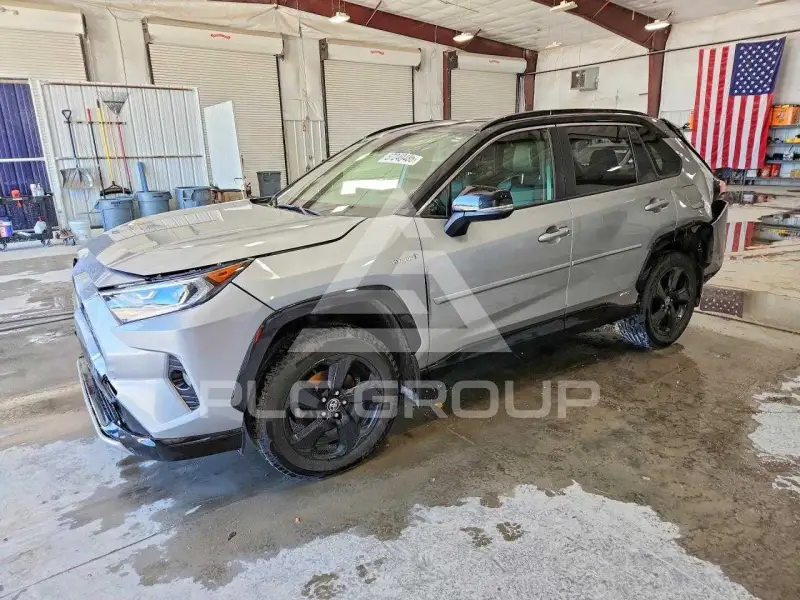 2020 Toyota RAV4 фото