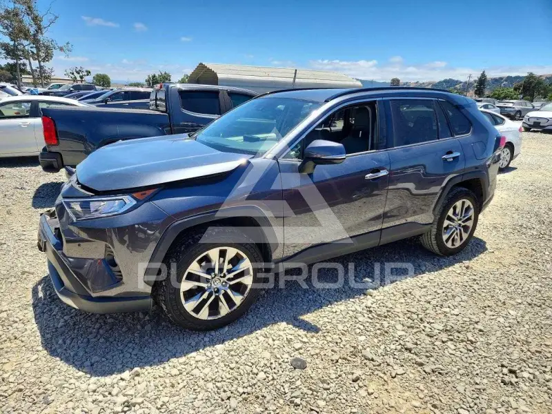2020 Toyota RAV4 photo