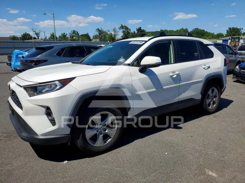 2020 Toyota RAV4 фото
