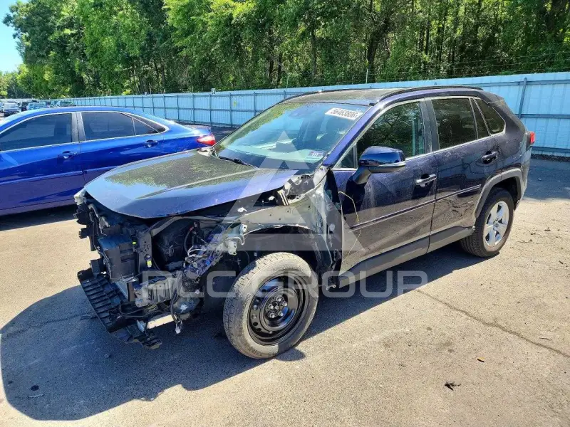 2020 Toyota RAV4 photo